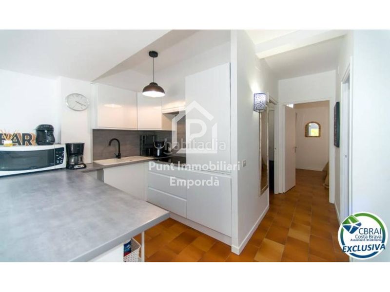Foto 71cb6327-ac87-4405-82be-074f611e588d. Apartament amb piscina a Requesens Empuriabrava