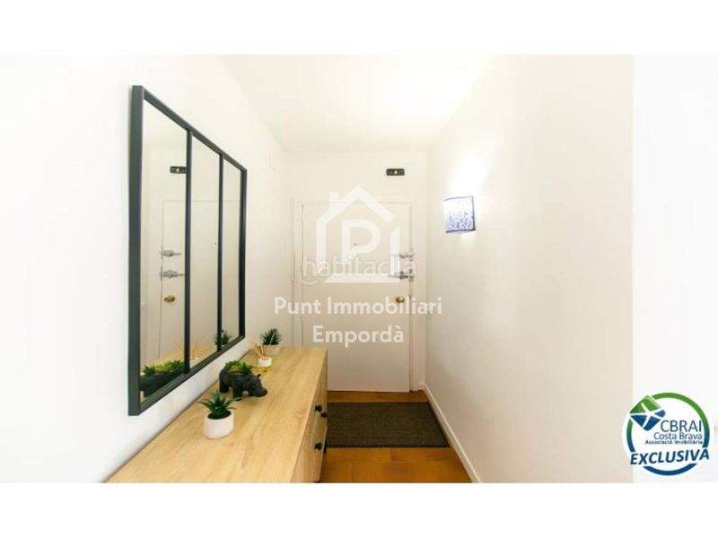 Foto e1520653-bbcf-44fa-815e-04eaad150d2f. Apartament amb piscina a Requesens Empuriabrava