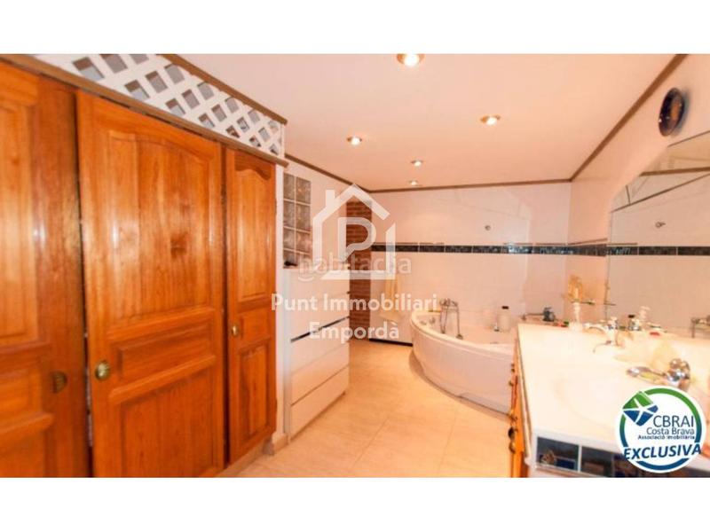 Foto 70692076-8262-4df9-a774-d2f2ee57950e. Haus mit parking in Centre Roses