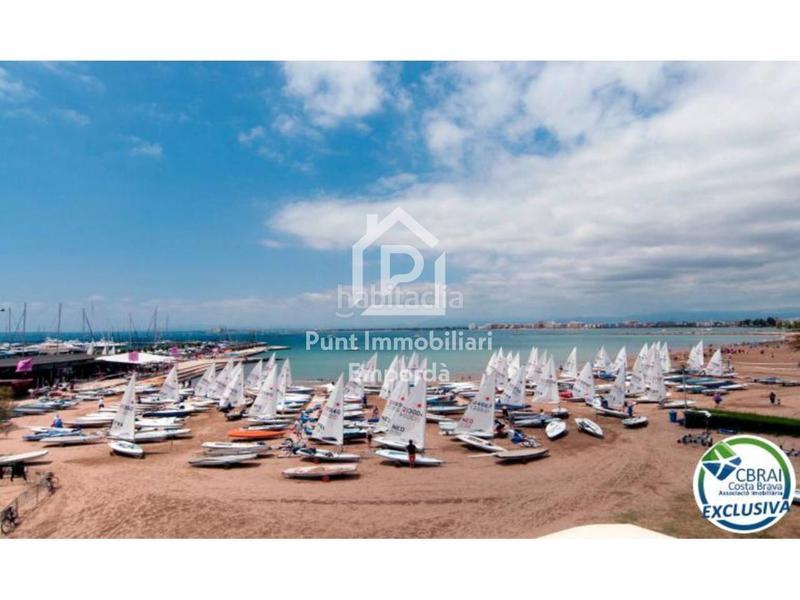 Foto 71f11a06-7303-4c7a-9a37-cd2c8640d596. Haus mit parking in Centre Roses