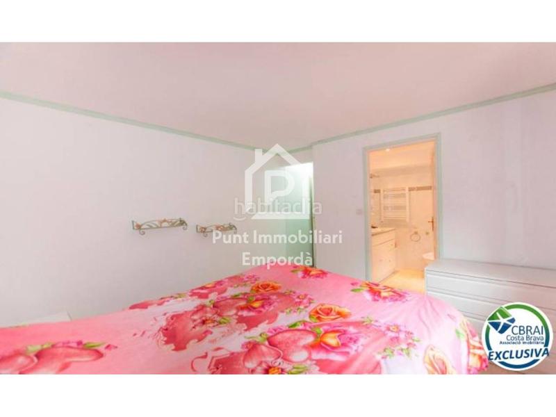 Foto 934068de-30bd-4f02-aaf9-4aebd4d2c765. Haus mit parking in Centre Roses