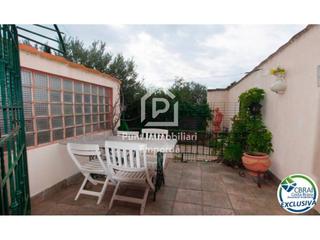 Haus  Calle riera l´almadrava 15. Casa con jardín