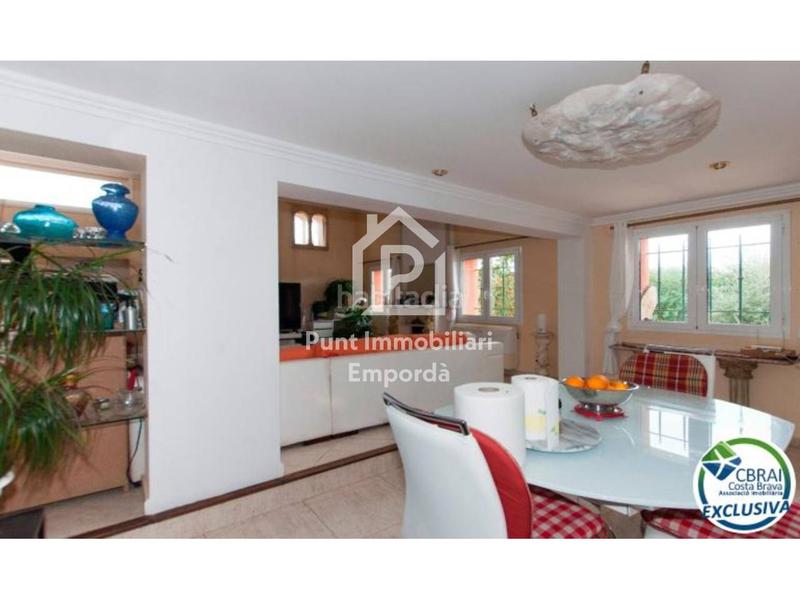 Foto da91f841-bcc3-466e-a863-4405858efb8f. Haus mit parking in Centre Roses