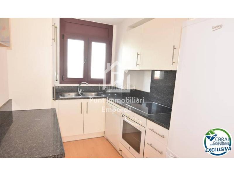 Foto 957782a9-09db-4018-bf95-cfa52c2daa9f. Apartament amb aparcament a Salatar Roses