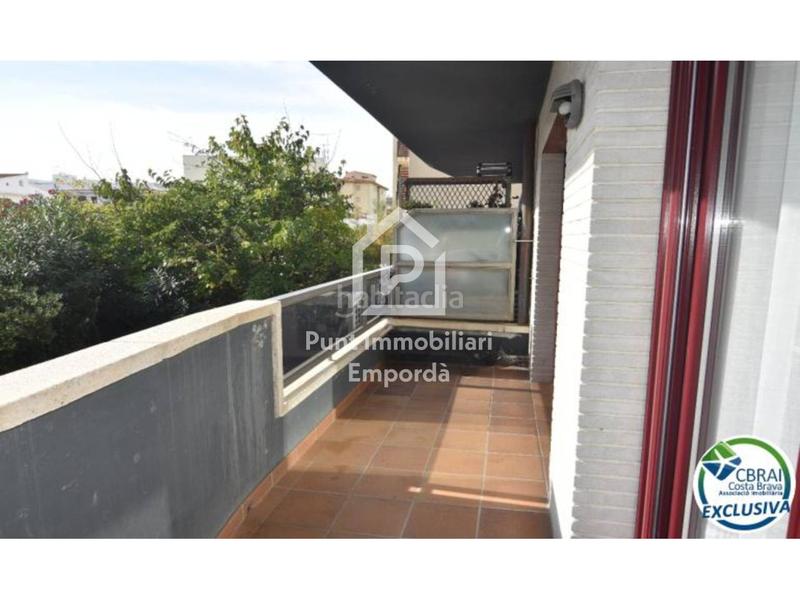 Foto bad51c6d-fe59-4a1b-a8ce-5e269943279b. Apartament amb aparcament a Salatar Roses