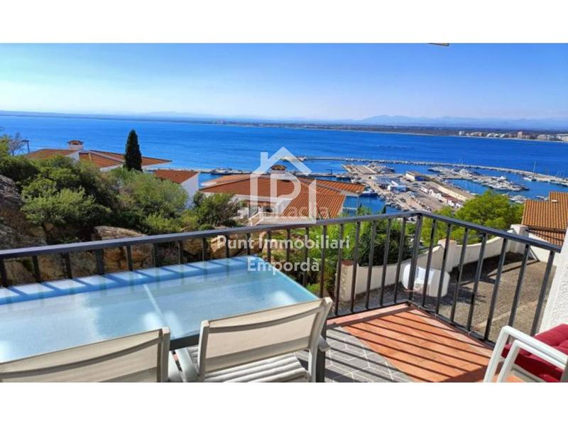 Foto c13116d7-f862-4f47-a75f-2f2d2fe07c15. Piccolo appartamento con parcheggio in Puig Rom-Canyelles-Almadrava Roses