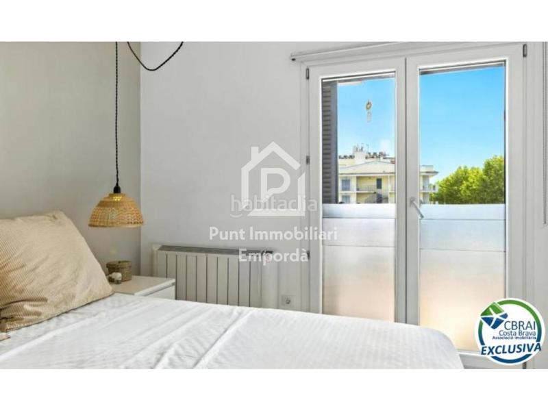 Foto 34e90d51-e634-4e00-ba7a-6b4474ce21ec. Pis amb piscina a Salins - Cavall de Mar Empuriabrava