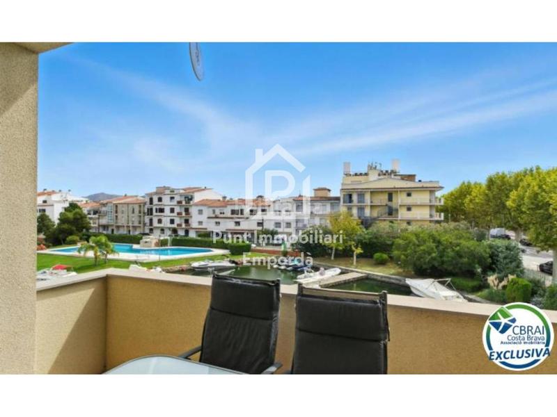 Foto 5f9ce0da-64c3-46d8-9167-27c9b06430e2. Pis amb piscina a Salins - Cavall de Mar Empuriabrava