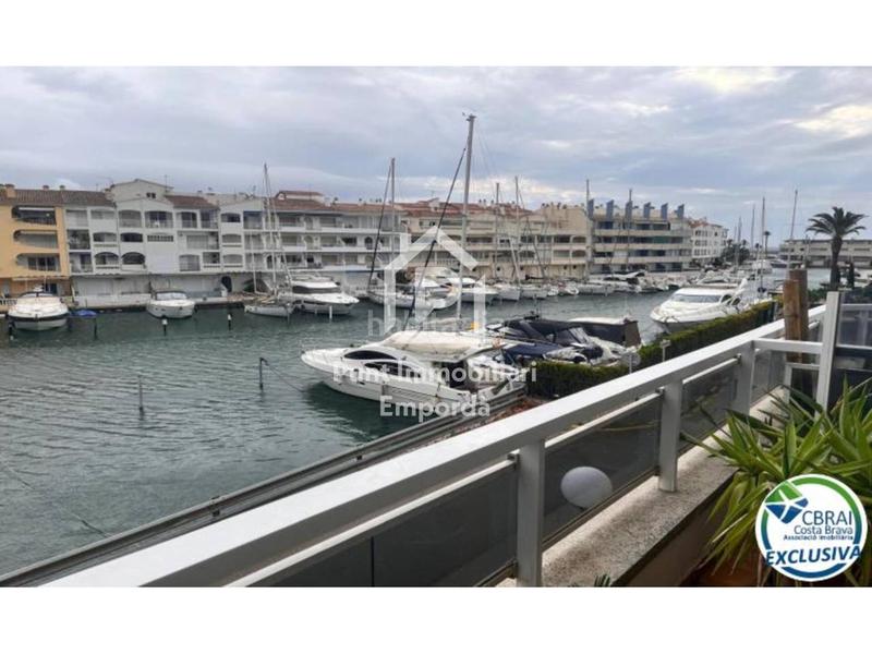 Foto fec61a9f-1b6c-48e4-9a92-21a988f8c974. Appartement dans Centre Roses