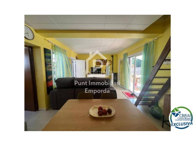 Foto 521045ea-986f-4125-a1aa-05912e880d0d. Maison avec parking dans Nord Roses