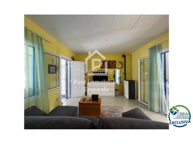 Foto a3086229-4f0b-4560-aca0-eb5a661b64f7. Maison avec parking dans Nord Roses