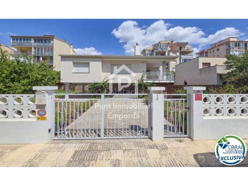 Foto 76966259-61b7-47ef-9784-f7263fa3ee31. Chalet mit parking in Santa Margarida Roses