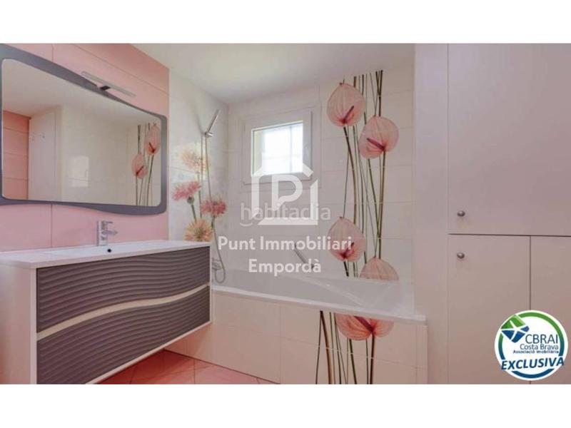 Foto 8bc2ad0f-1076-482d-8ce9-44b96136e952. Chalet mit parking in Santa Margarida Roses