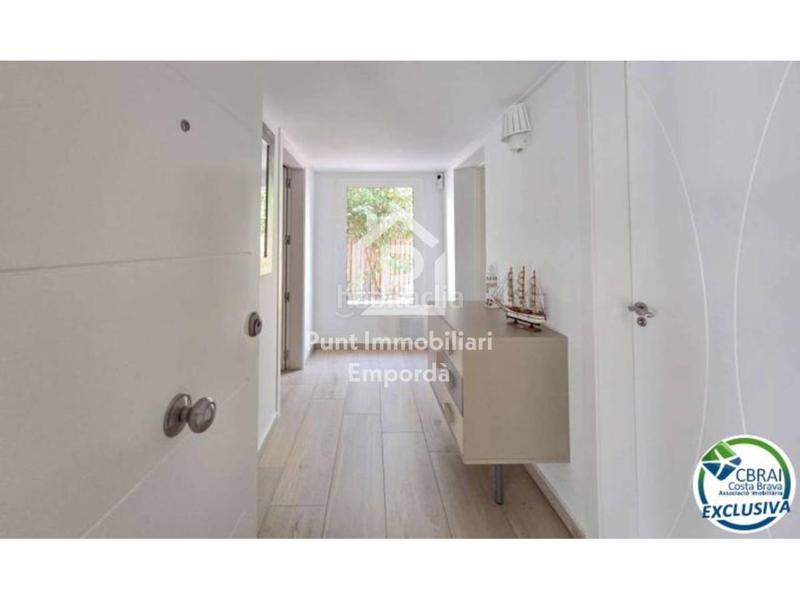 Foto 966b7a9d-73bc-45b9-bb7b-cfcc7373e286. Chalet mit parking in Santa Margarida Roses