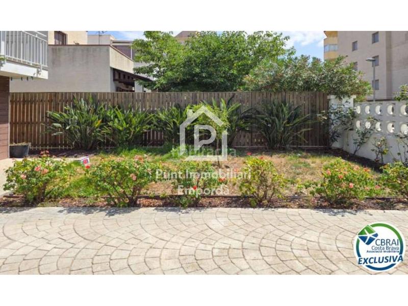 Foto e4676b09-6b10-42e5-b0f9-f666e58e0100. Chalet mit parking in Santa Margarida Roses