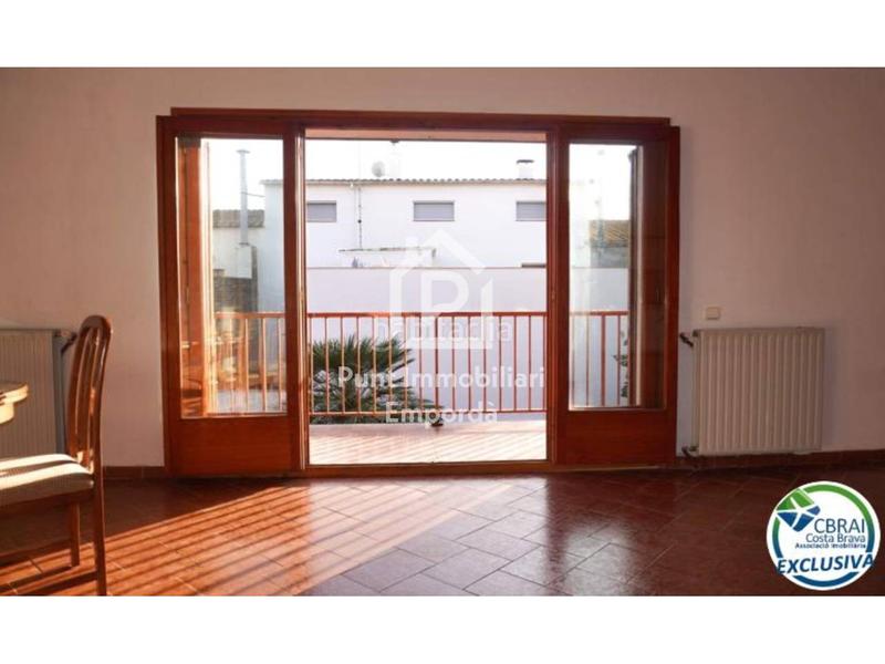 Foto 403ef7fb-ab7a-4e83-8296-55f92c89ba5a. Maison avec parking dans Vila-sacra