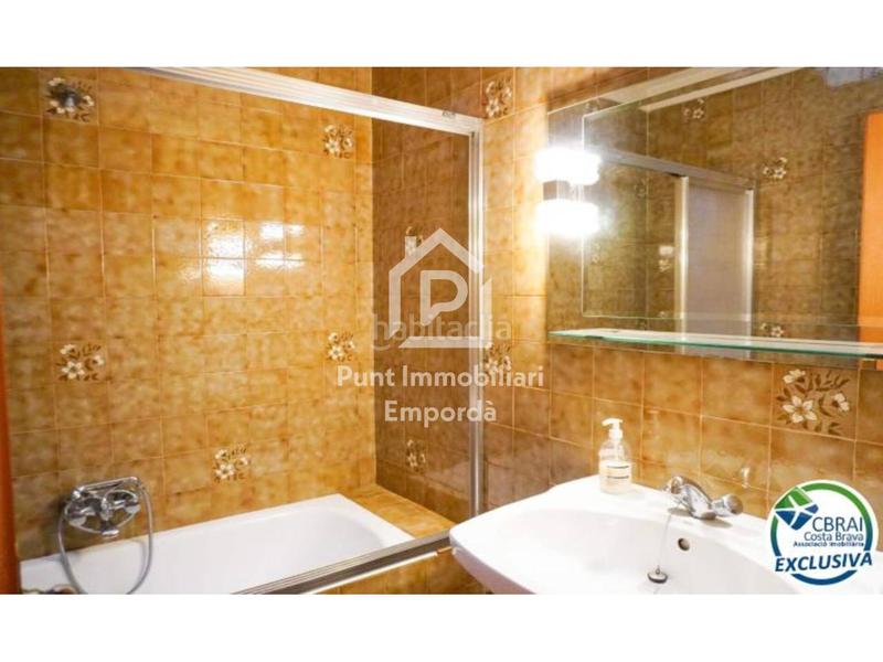 Foto 54e2cd5d-a98d-451d-b794-3f9e9685efdc. Maison avec parking dans Vila-sacra