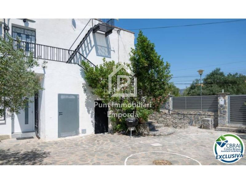 Foto b1b4af55-8132-4a7c-be8c-6c37a0583151. Casa con parcheggio in Nord Roses