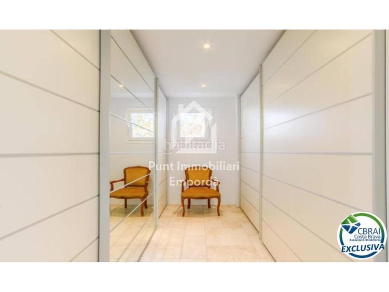 Foto 49690abe-5f96-4203-86c3-728c5f0f3528. Casa villa mediterránea con alma, vistas espectaculares y una oportunidad de inversión única en Roses