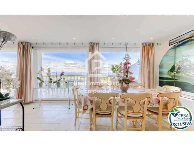 Foto 596fdb7a-7a87-43e9-982a-0948c804aea3. Casa villa mediterránea con alma, vistas espectaculares y una oportunidad de inversión única en Roses