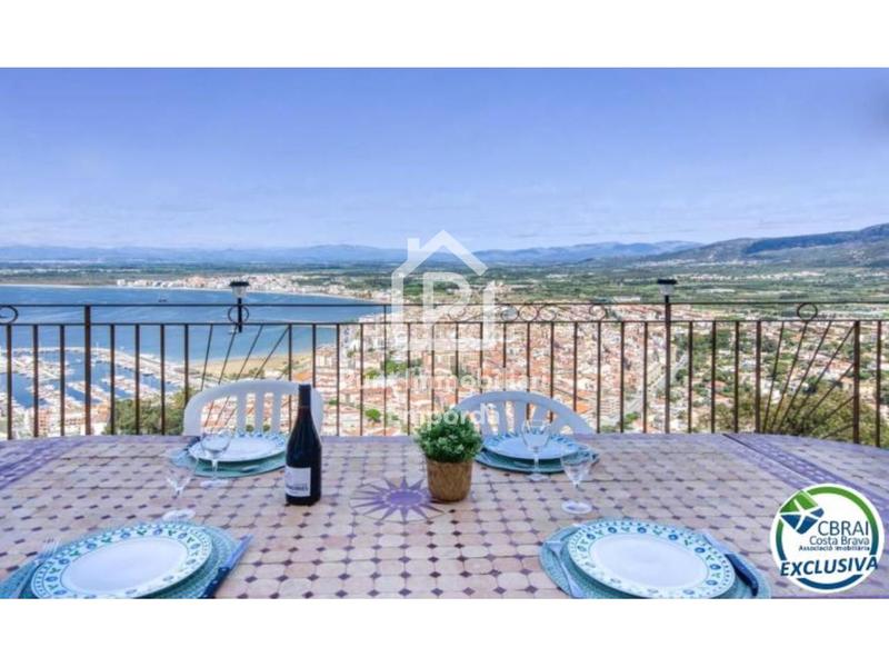 Foto 73f14590-8643-468e-9fea-f7119f6520ea. Casa villa mediterránea con alma, vistas espectaculares y una oportunidad de inversión única en Roses