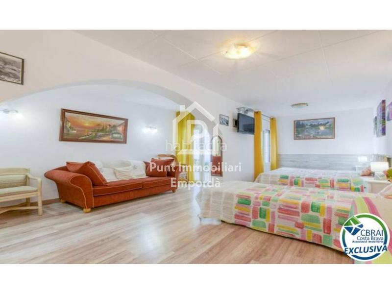 Foto bfa66d18-4a01-4ebc-8528-6a42a5ce218d. Casa villa mediterránea con alma, vistas espectaculares y una oportunidad de inversión única en Roses