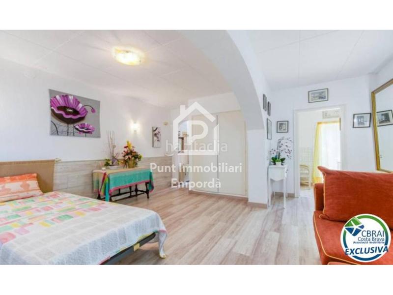 Foto e88ba90b-b1f1-4e0f-86f6-ecd6fac3e09a. Casa villa mediterránea con alma, vistas espectaculares y una oportunidad de inversión única en Roses