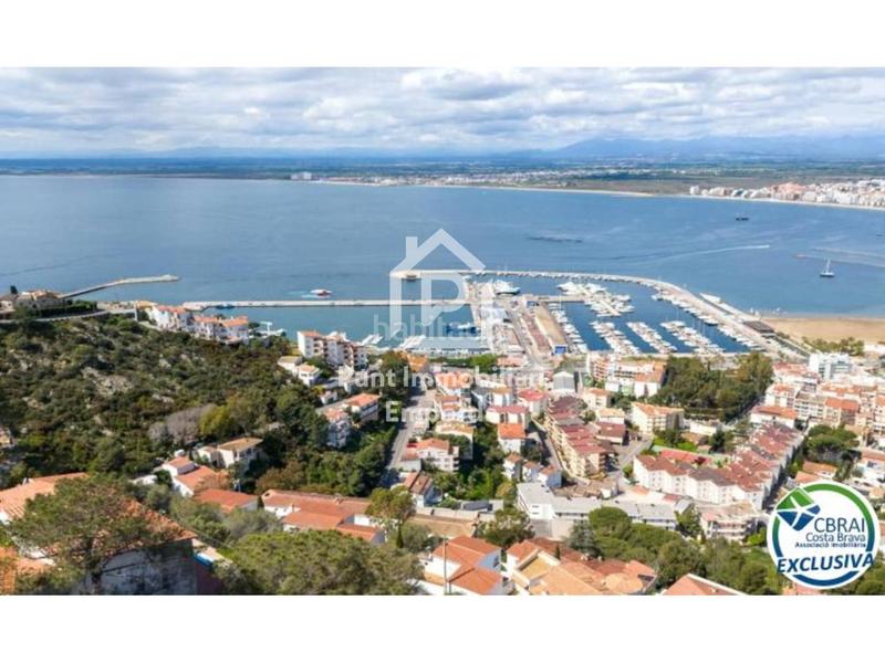 Foto feaf4360-8d4b-4679-9220-d77e708a1e03. Casa villa mediterránea con alma, vistas espectaculares y una oportunidad de inversión única en Roses