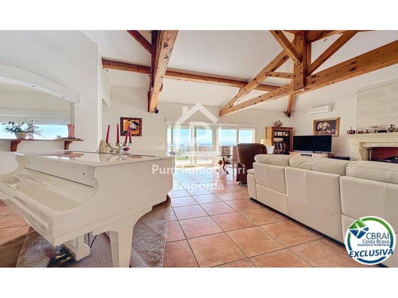 Foto ecbe15f9-e84c-4c76-895e-6a6e8a4562b1. Maison avec chauffage piscine dans Pau