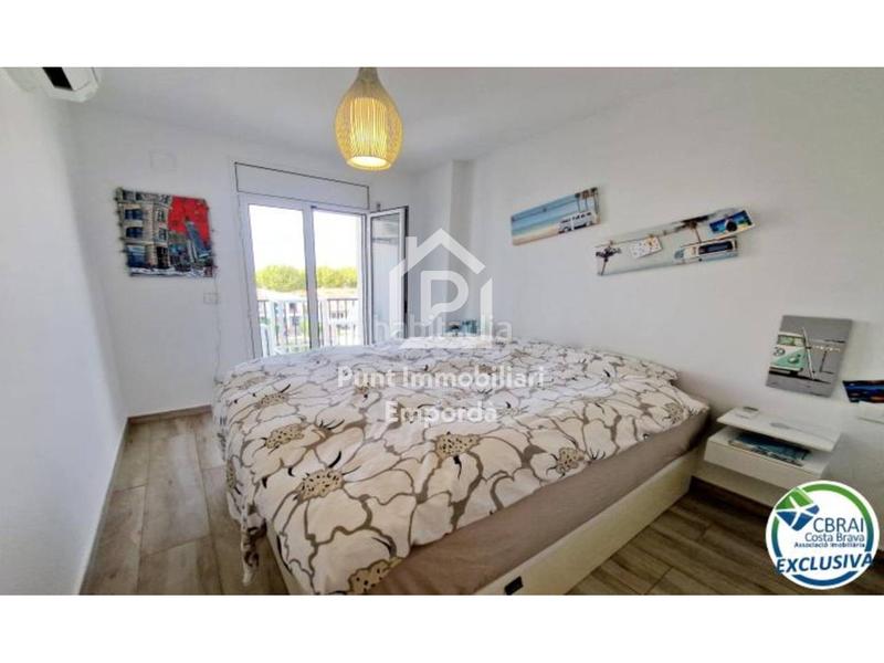 Foto 19676ce6-1e77-402d-a756-581b20240b84. Apartamento  de 2 habitaciones con parking, amarre y trastero en Empuriabrava