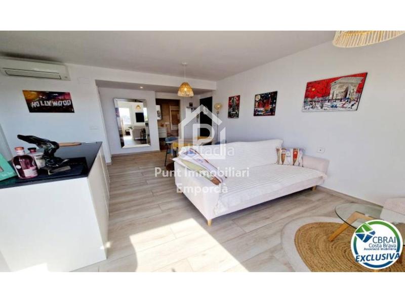 Foto 1b793a11-f438-4cf8-8793-8d08dec39773. Apartamento  de 2 habitaciones con parking, amarre y trastero en Empuriabrava
