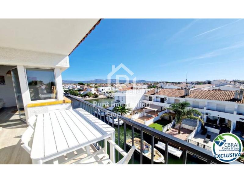 Foto 54a1b4d2-bcb0-409a-abb5-98c9f4d5e1f9. Apartamento  de 2 habitaciones con parking, amarre y trastero en Empuriabrava