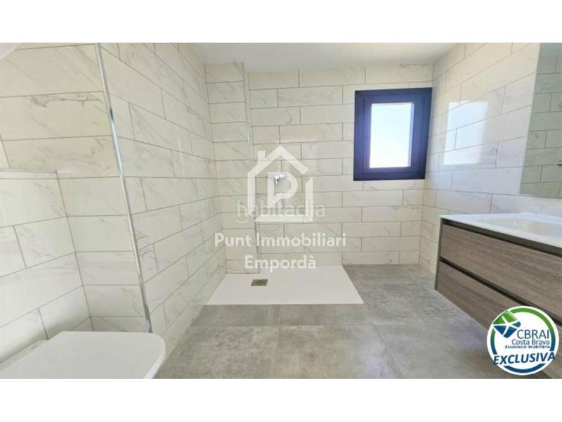 Foto a6429e5a-423f-4f5a-8b5a-cf017be10d33. Apartamento  de obra nueva en venta en Roses