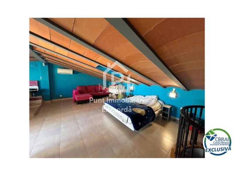 Foto 3c511c5e-f8fc-4ac3-a1ac-2e6adaa91065. Zweistöckige wohnung mit parking in Nord Roses