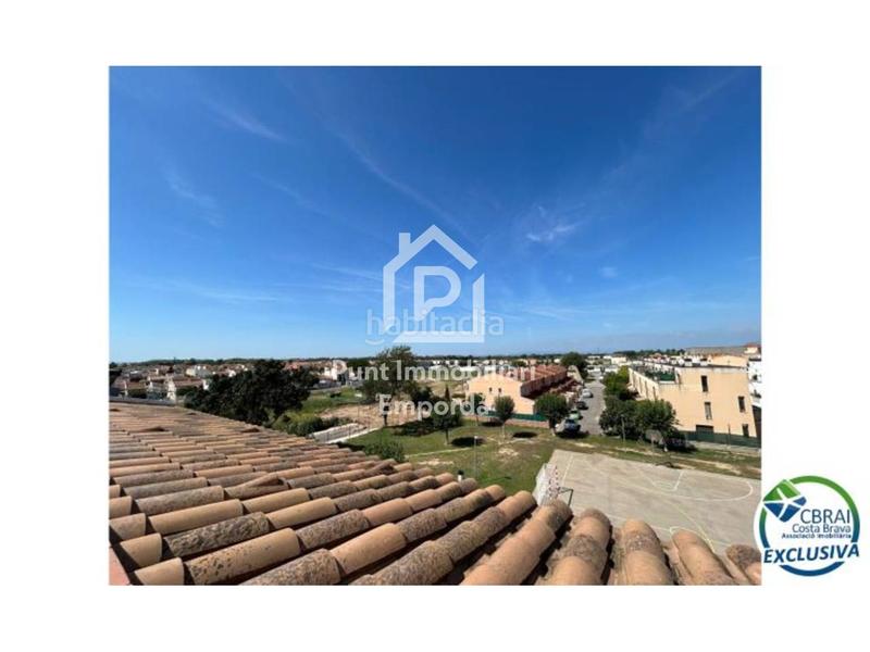 Foto 4b87f59e-e39b-4895-ab83-b5ede36b3b2d. Zweistöckige wohnung mit parking in Nord Roses