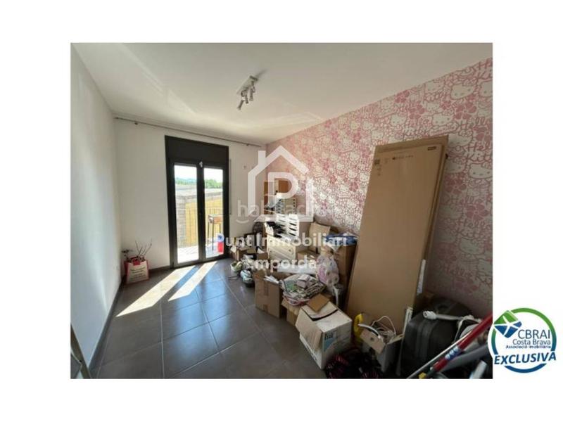 Foto a5ec844a-2131-4818-9d37-26e862eb0964. Zweistöckige wohnung mit parking in Nord Roses