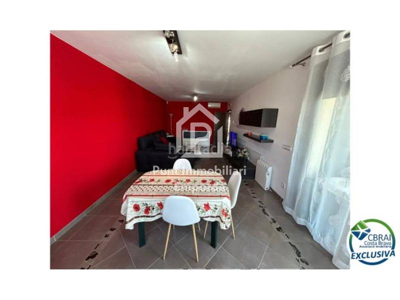 Foto bc6800ec-2ff3-465f-b84a-8503b24e9700. Zweistöckige wohnung mit parking in Nord Roses