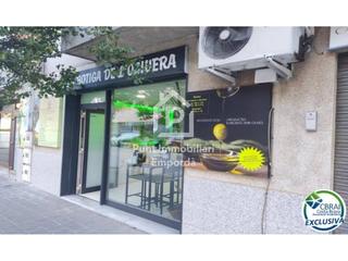 Geschäftsraum  Arenes. Oportunidad de local comercial cerca del mercado de roses.