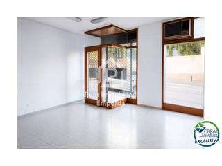 Geschäftsraum  Salvador dalí i domènech. Local comercial con posibilidad de convertirse en vivienda en el