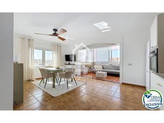 Apartament  Platja. Se vende  gran estudio reformado con dormitorio separado  santa