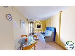 Studio  Marítimo. Estudio en venta a pocos metros del paseo marítimo en roses