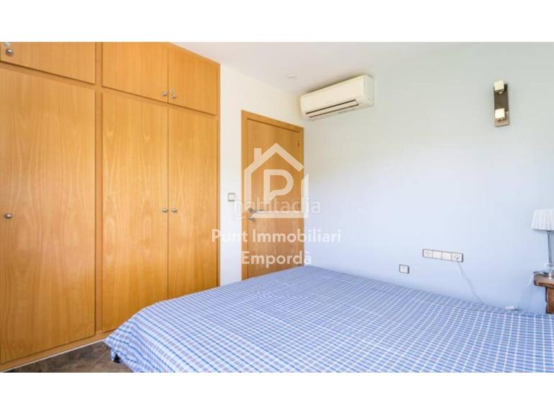 Foto 01f792a2-658e-411d-aad2-b8fd10cacd0c. Casa con riscaldamento parcheggio piscina in Nord Roses