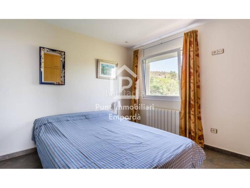 Foto 209be531-336f-42d0-861a-dc7f24cb57e3. Casa con riscaldamento parcheggio piscina in Nord Roses