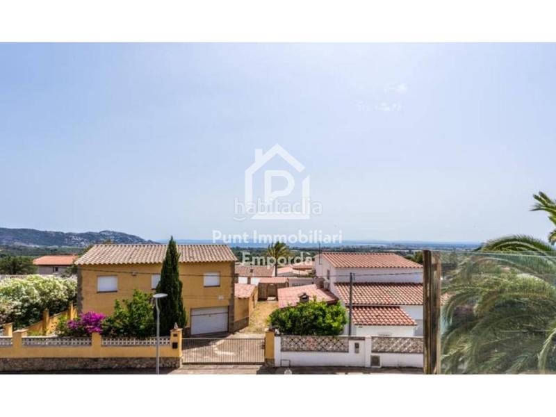 Foto 5818487f-bb64-4f09-868f-dbac376804aa. Casa con riscaldamento parcheggio piscina in Nord Roses