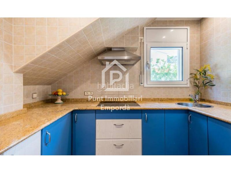 Foto 6b9d6fa7-b8d5-44f4-af6e-2f20ef7d4575. Casa con riscaldamento parcheggio piscina in Nord Roses