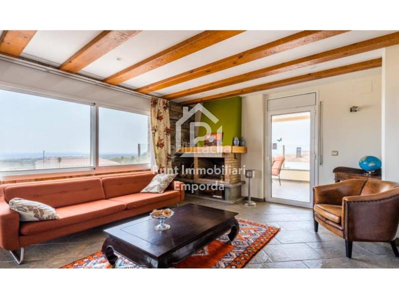 Foto 6f27a98b-3976-4bcc-b76b-7592b5133bbe. Casa con riscaldamento parcheggio piscina in Nord Roses