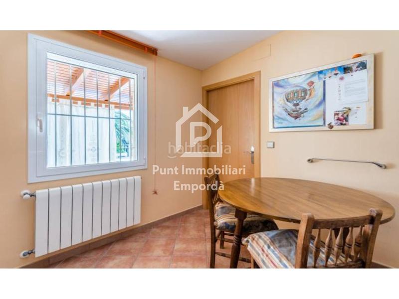 Foto 7ff71855-f566-41e2-b3c6-cb7e9f20ed26. Casa con riscaldamento parcheggio piscina in Nord Roses