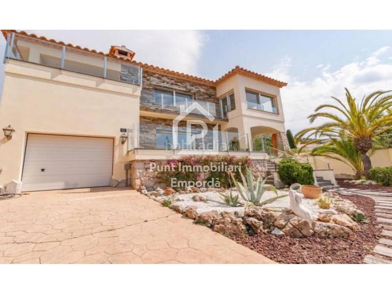 Foto 93452eb7-5e1c-4805-867e-cc4f31dff78c. Casa con riscaldamento parcheggio piscina in Nord Roses