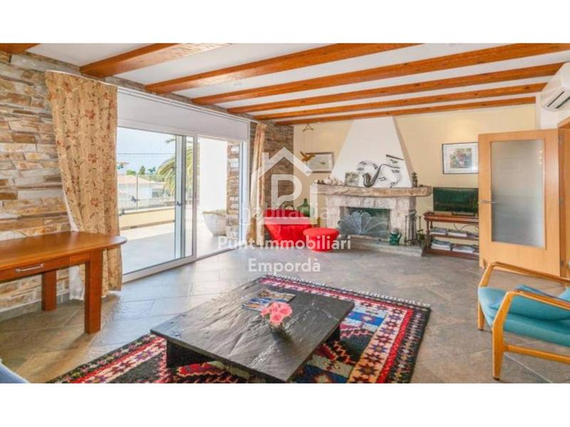 Foto 941f2f15-ce87-4865-af38-a780db0b89e8. Casa con riscaldamento parcheggio piscina in Nord Roses