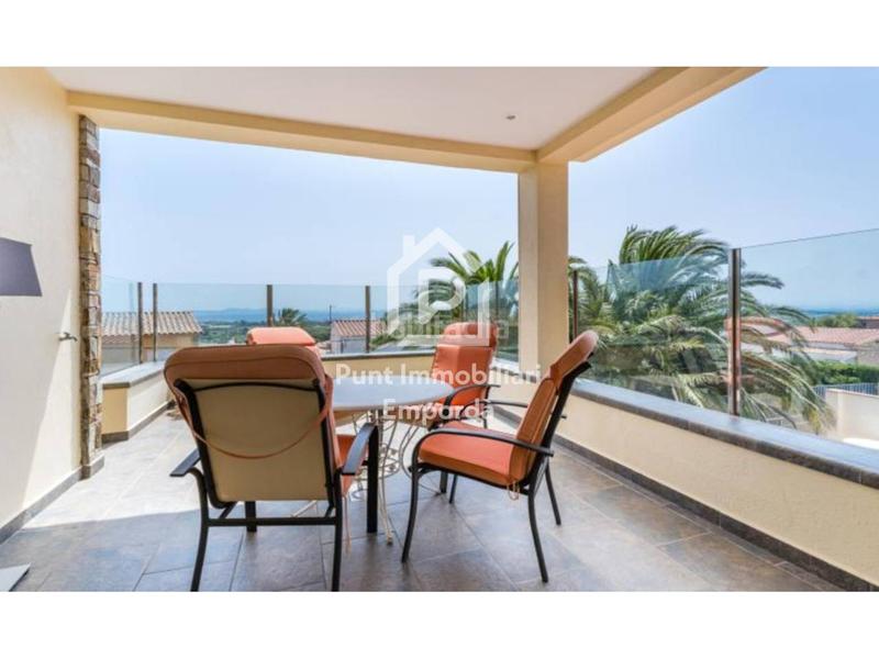 Foto b8e3b4ec-920c-4277-9d58-1fe064ea9e19. Casa con riscaldamento parcheggio piscina in Nord Roses